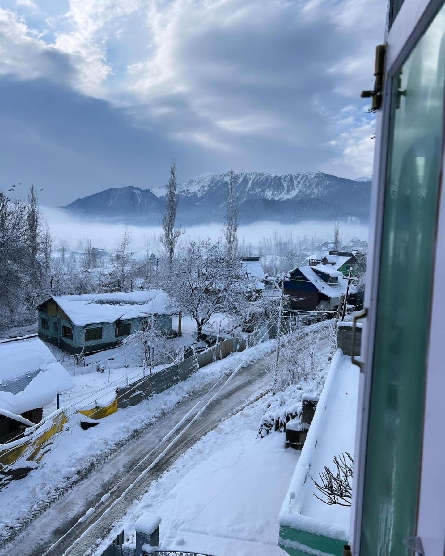 Everest Guest House Gulmarg Luaran gambar
