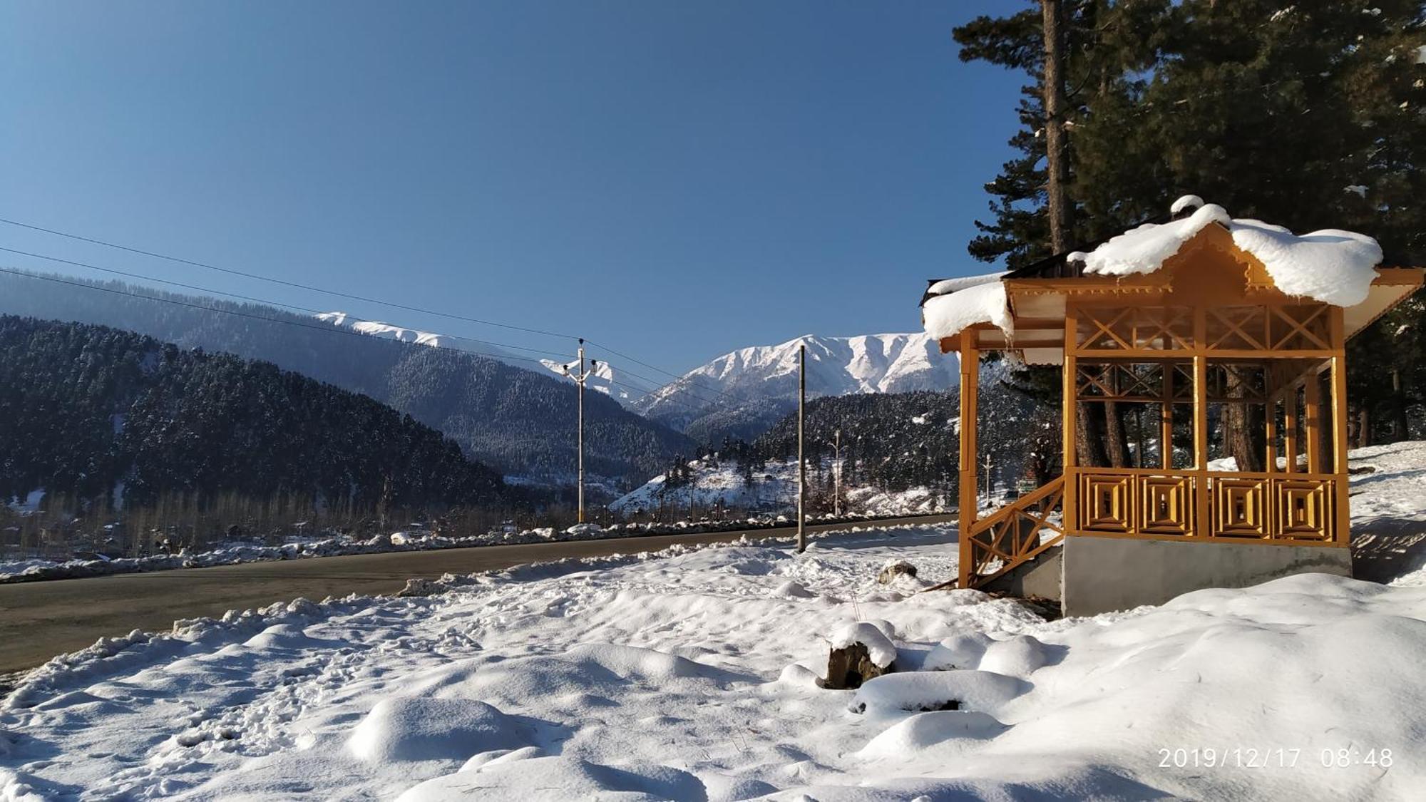 Everest Guest House Gulmarg Luaran gambar