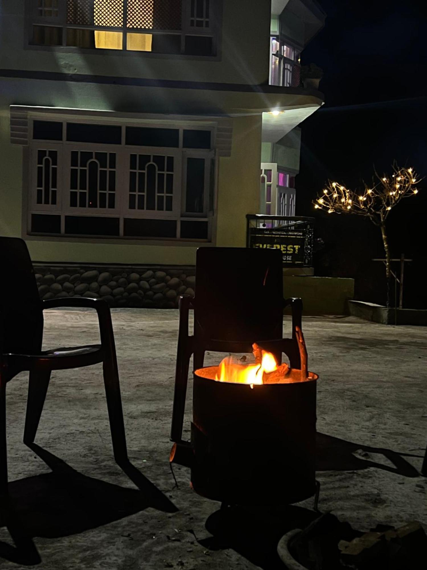 Everest Guest House Gulmarg Luaran gambar