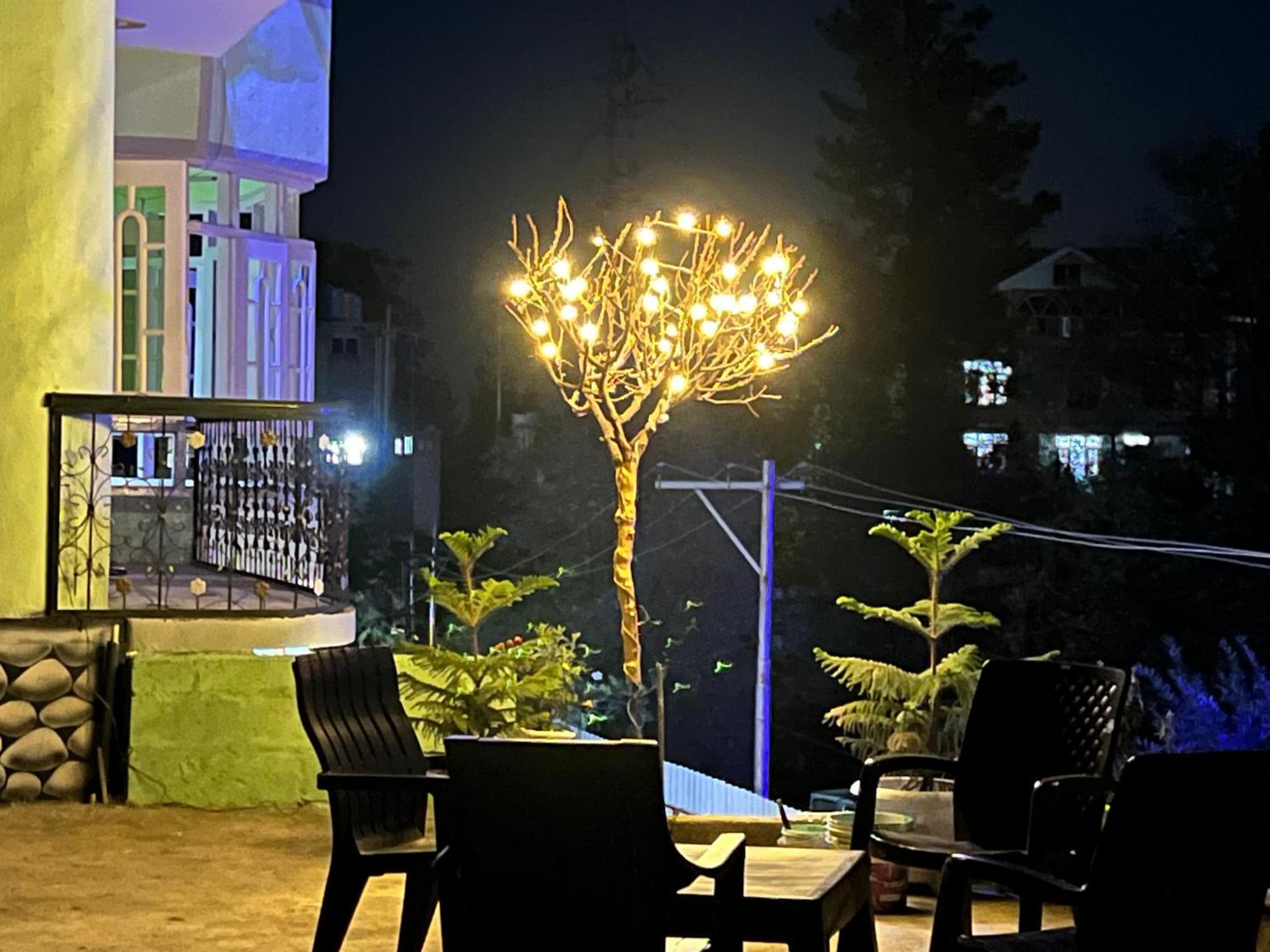 Everest Guest House Gulmarg Luaran gambar